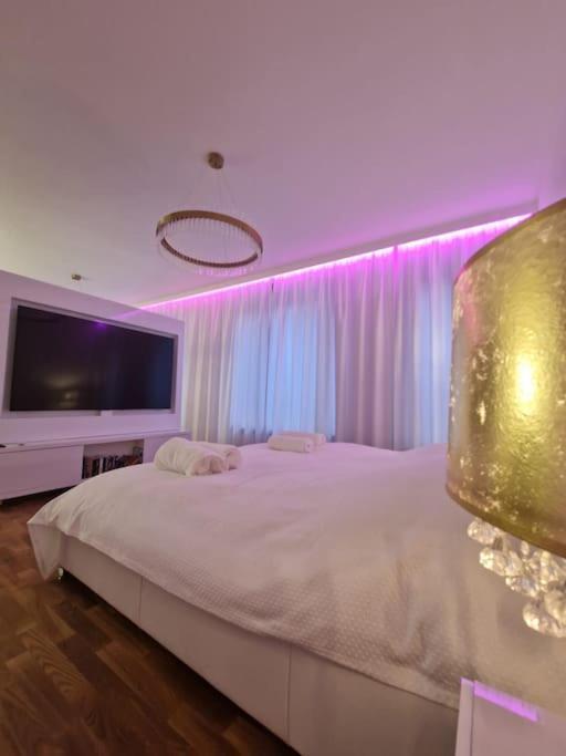 Luxury Princessa & Garage & Cable Tv Channels Apartment Warsaw