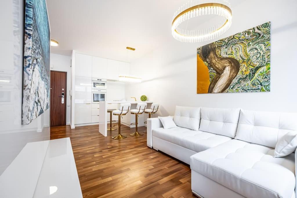 Luxury Princessa & Garage & Cable Tv Channels *