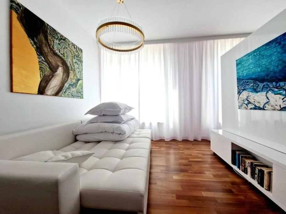 Apartment Luxury Princessa & Garage & Cable Tv Channels *