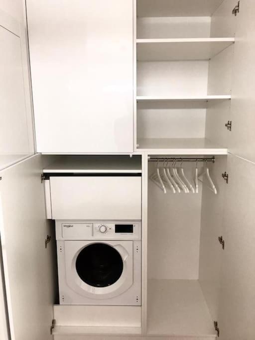 Luxury Princessa & Garage & Cable Tv Channels Appartamento Varsavia